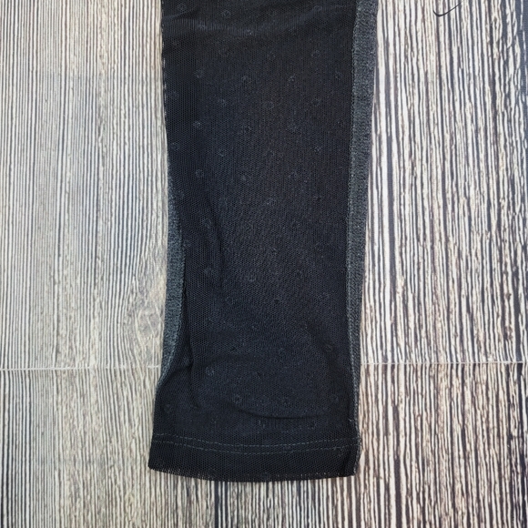 Beyond Yoga Gray High Rise Polka Dot Mesh Leggings - Picture 7 of 10